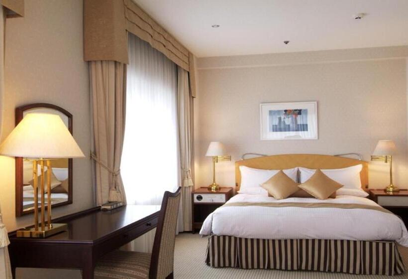 جناح جونيور مطل على النهر, Okura Niigata