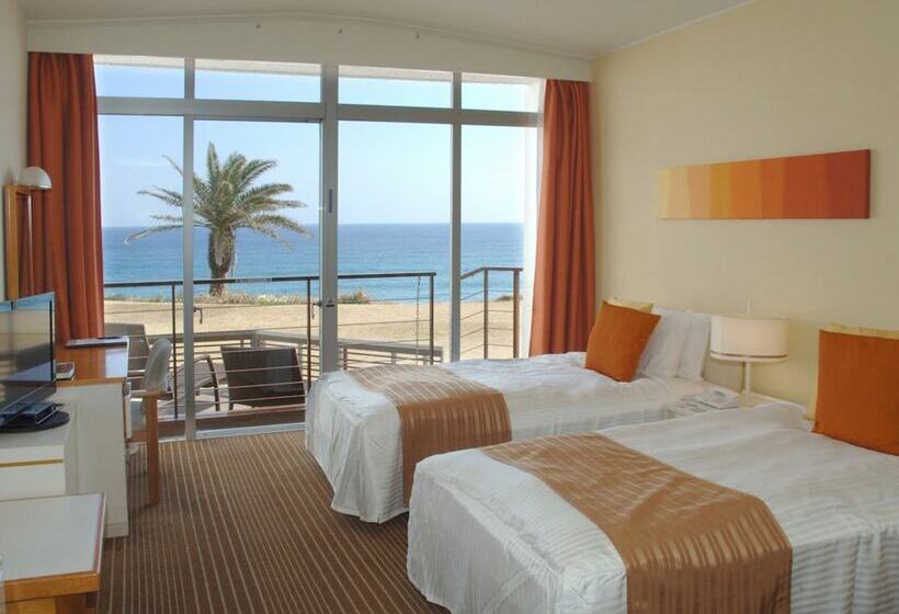 غرفة عائلية, Shimoda Prince