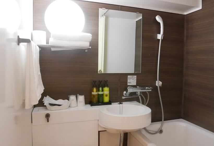 Номер Стандарт Индивидуальный, Tetora Tsurumi