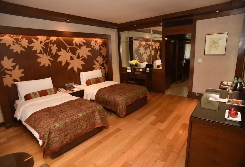 １階のスタンダードルーム, The Lalit Grand Palace Srinagar