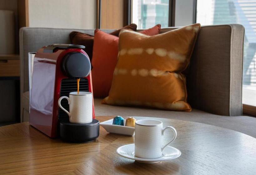 סוויטת ג'וניור קלאב עם נוף, The Okura Tokyo