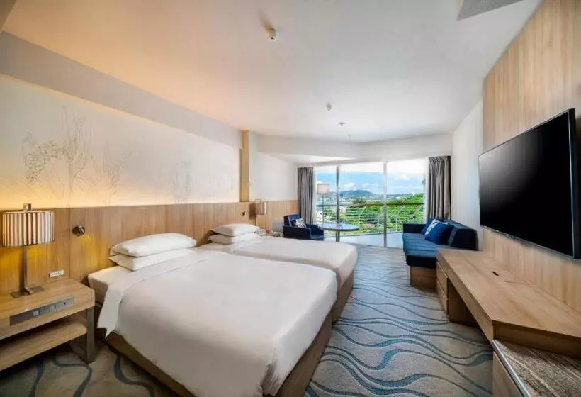 景色の見えるデラックスルーム, Renaissance Okinawa Resort