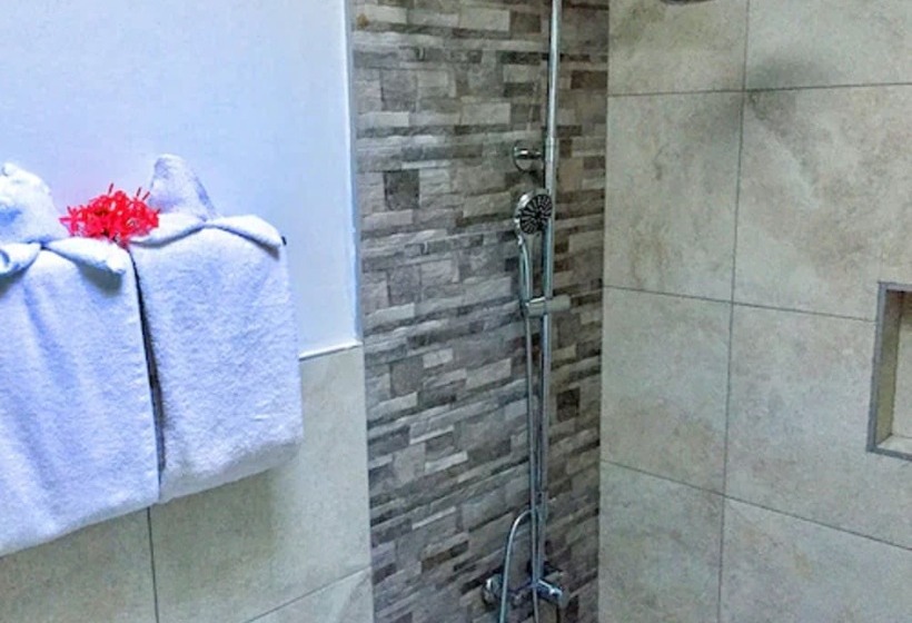 ویلای 1 خوابه با چشم‌انداز باغ, Goblin Hill Villas At San San