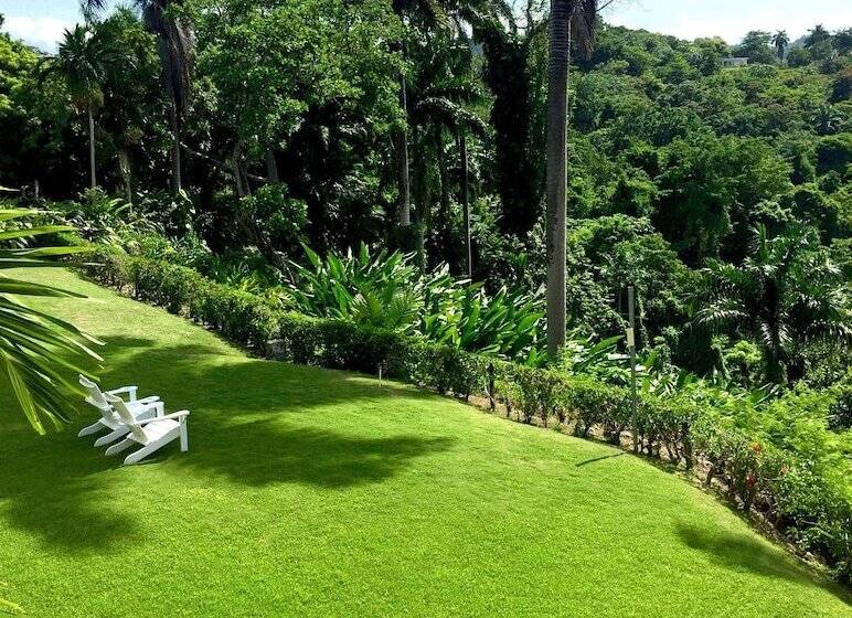 ویلای 2 خوابه با چشم‌انداز دریا, Goblin Hill Villas At San San