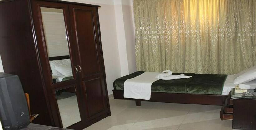 اتاق استاندارد یک نفره, Al Saleh