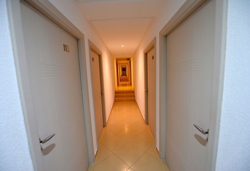 اتاق استاندارد, El Djenina