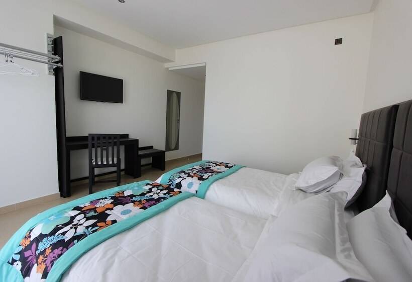 اتاق استاندارد سه نفره, El Djenina