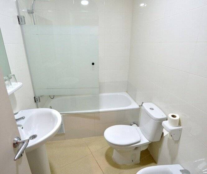 اتاق استاندارد چهار تخته, El Djenina