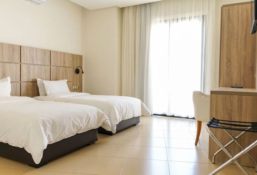 اتاق استاندارد, El Djenina