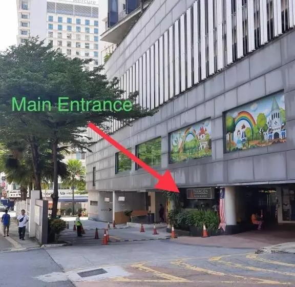 استودیوی استاندارد, Furama Bukit Bintang