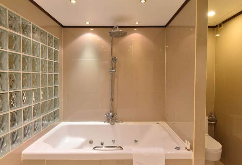 اتاق اجرایی با تخت بزرگ, Inn & Go Kuwait Plaza