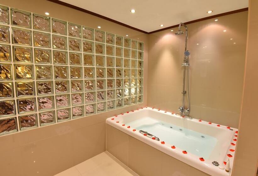 اتاق اجرایی با تخت بزرگ, Inn & Go Kuwait Plaza