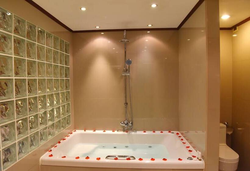 اتاق اجرایی با تخت بزرگ, Inn & Go Kuwait Plaza