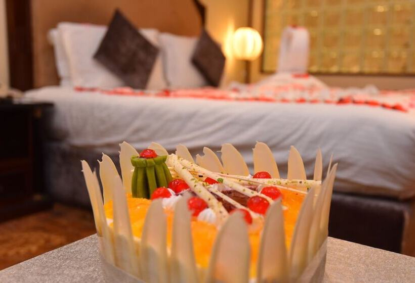 اتاق اجرایی با تخت بزرگ, Inn & Go Kuwait Plaza