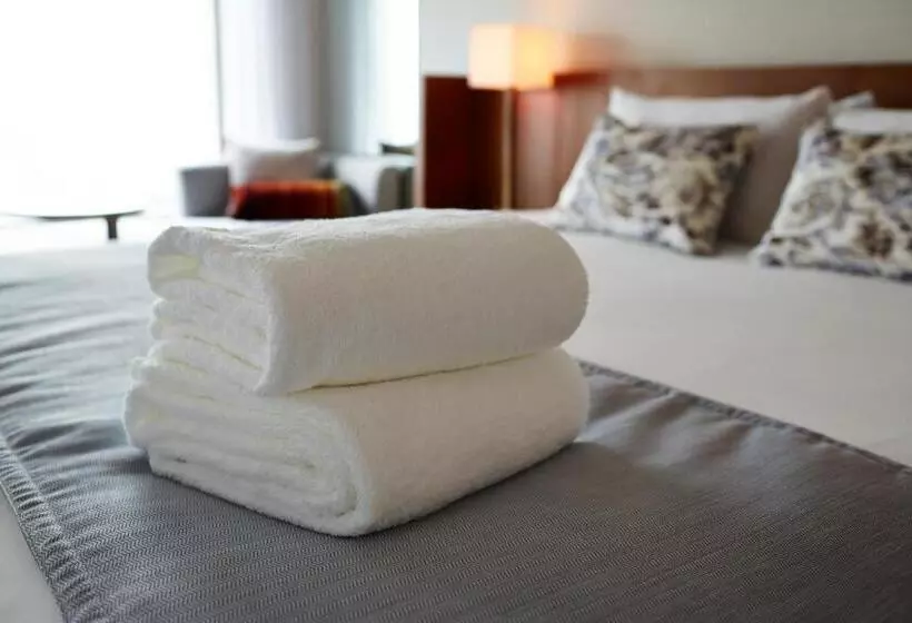 キングサイズベッドのデラックスルーム, Keio Plaza Hotel Tokyo