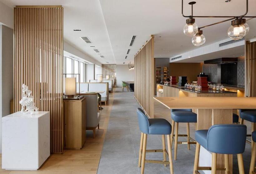 디럭스 4인 룸, Keio Plaza Hotel Tokyo