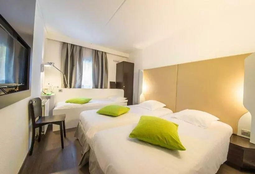 Standard Kolmen Hengen Huone, Mandarina Hotel Luxembourg Airport
