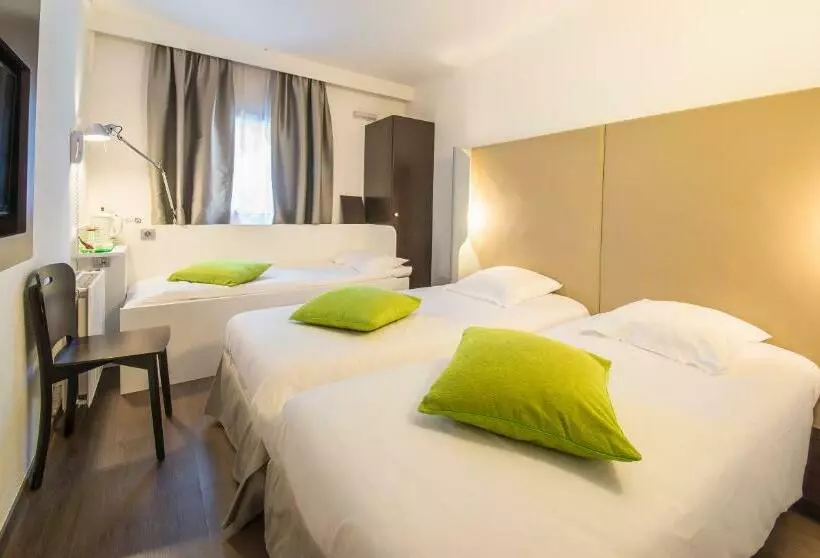 Standard Kolmen Hengen Huone, Mandarina Hotel Luxembourg Airport