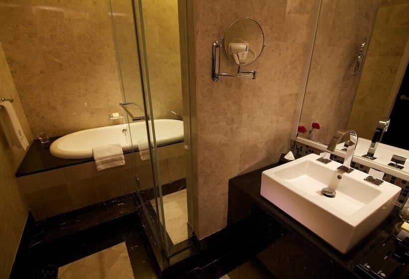 带泳池景观的优质房间, Perdana Kota Bharu