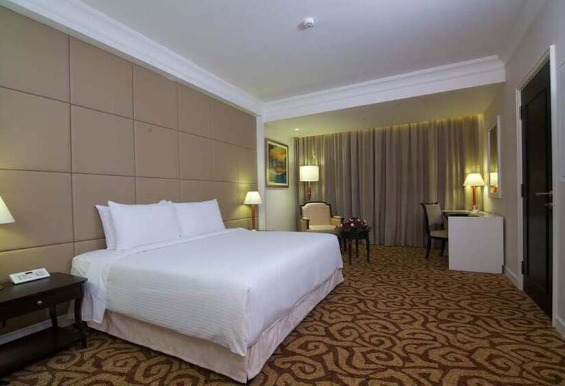 Номер Premium Вид на Бассейн, Perdana Kota Bharu