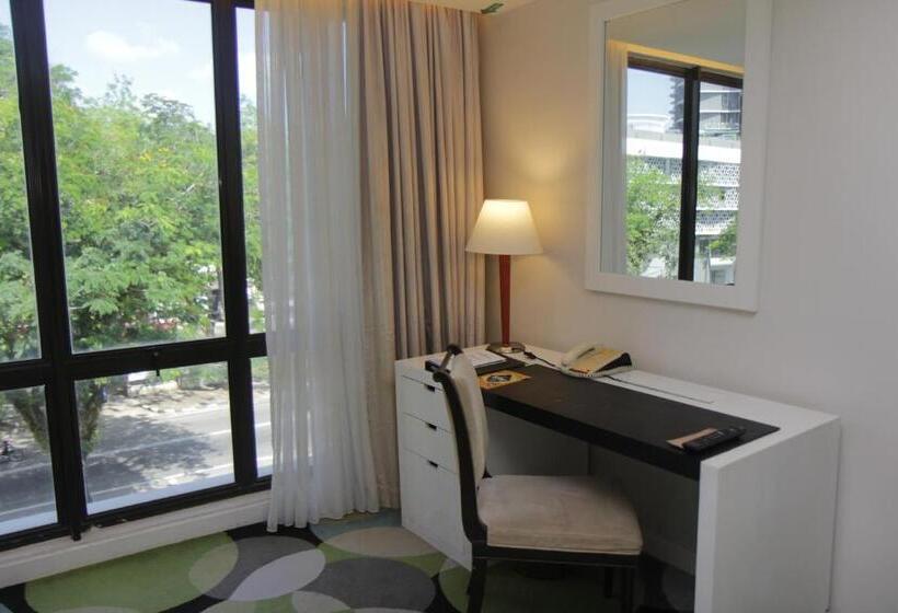 Номер Deluxe, Perdana Kota Bharu