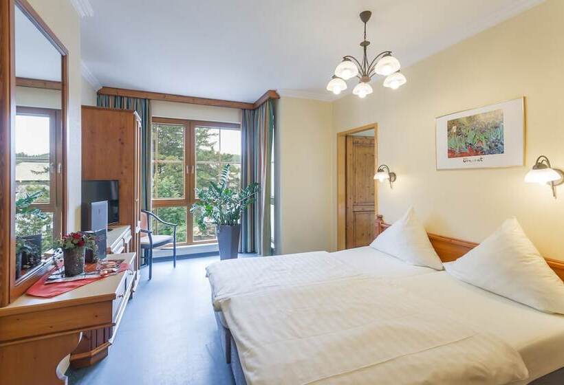 Habitación Familiar, Logis Hotel Restaurant Petry