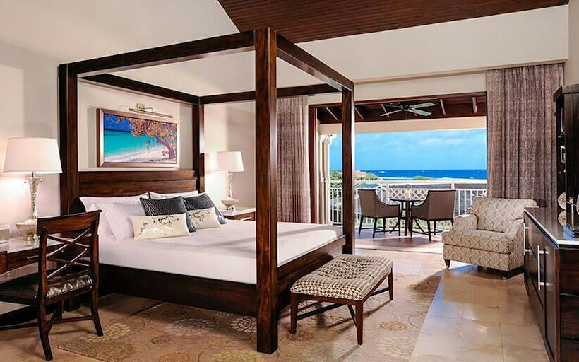 سوییت با چشم‌انداز جانبی دریا, Sandals Royal Caribbean   All Inclusive Couples Only