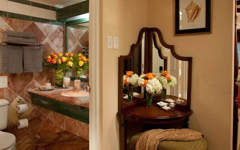 سوئیت رویال, Sandals Royal Caribbean   All Inclusive Couples Only