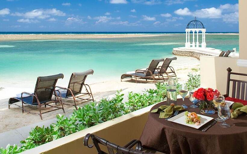 سوئیت رویال, Sandals Royal Caribbean   All Inclusive Couples Only