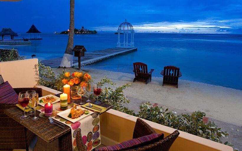 سوئیت رویال, Sandals Royal Caribbean   All Inclusive Couples Only