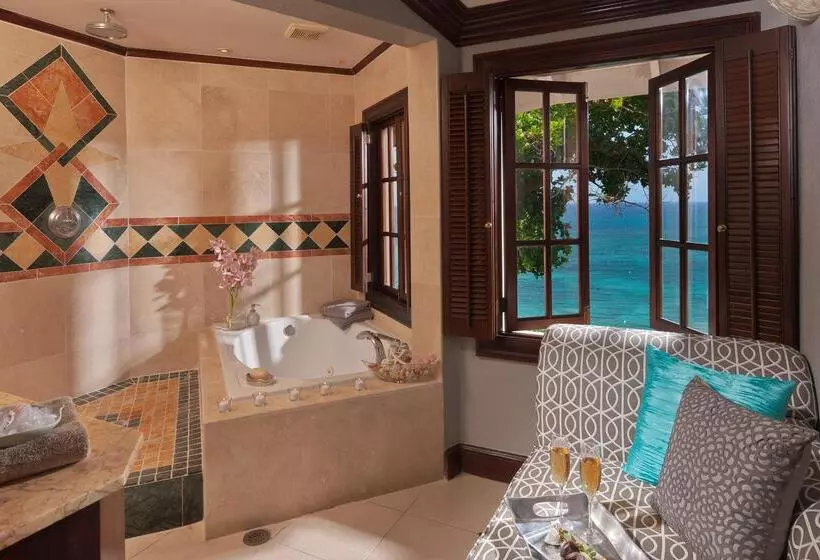 Royal-sviitti, Sandals Royal Plantation All Inclusive Couples Only