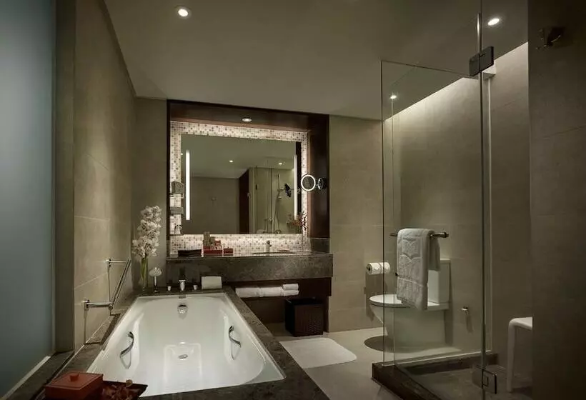 سوئیت اجرایی با چشم‌انداز دریا, Shangri La Tanjung Aru, Kota Kinabalu