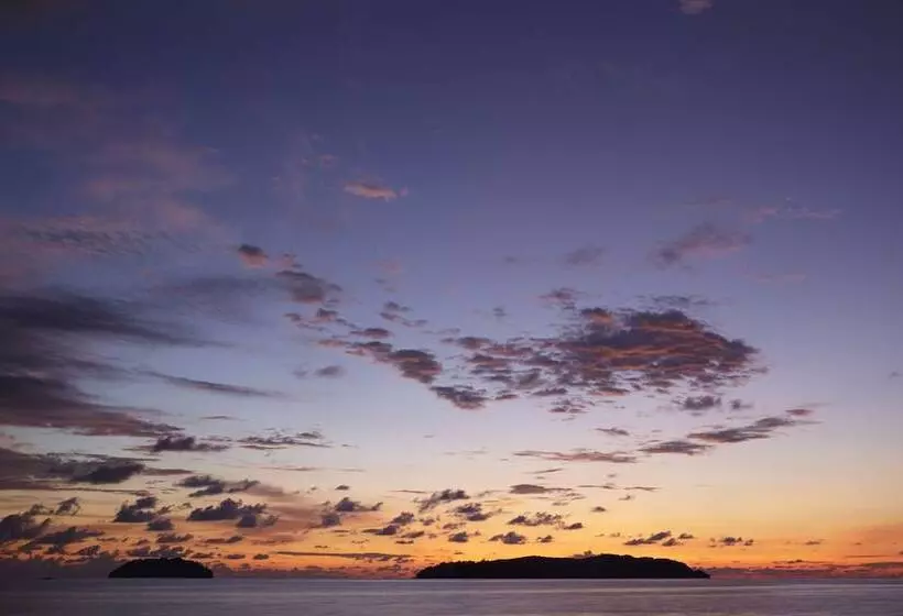 Deluxe Suite Sea View, Shangri La Tanjung Aru, Kota Kinabalu