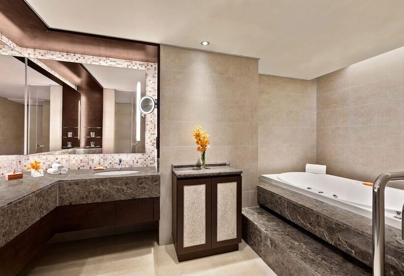 סוויטת דלוקס נוף לים, Shangri La Tanjung Aru, Kota Kinabalu