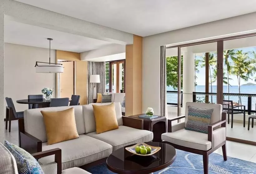 Deluxe Suite Sea View, Shangri La Tanjung Aru, Kota Kinabalu