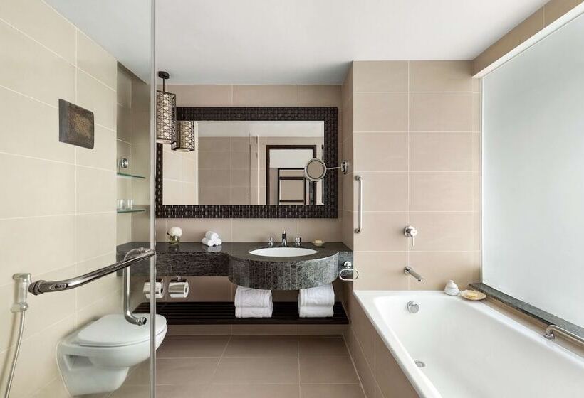 חדר משפחתי, Shangri La Tanjung Aru, Kota Kinabalu