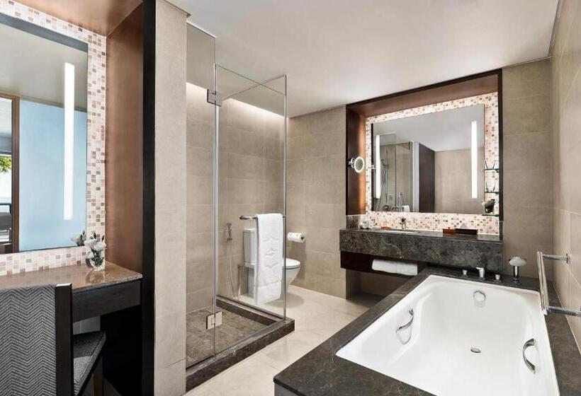 סוויטת אקזקיוטיב נוף לים, Shangri La Tanjung Aru, Kota Kinabalu