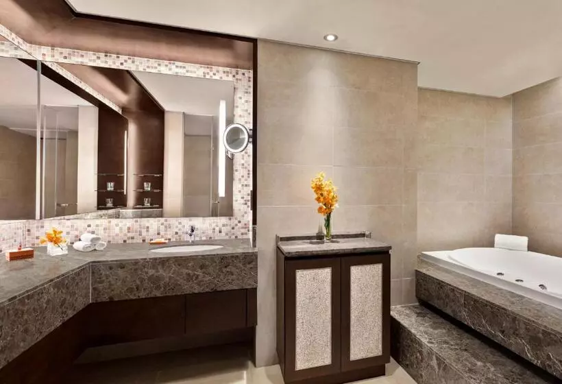 Deluxe Suite Sea View, Shangri La Tanjung Aru, Kota Kinabalu
