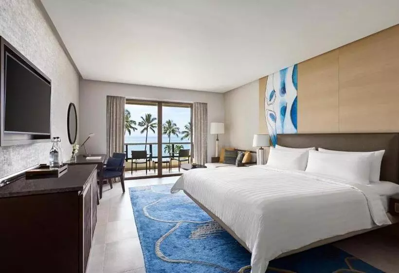 Club Room King Bed, Shangri La Tanjung Aru, Kota Kinabalu