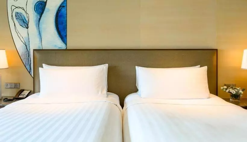 اتاق استاندارد با تراس و چشم‌انداز دریا, Shangri La Tanjung Aru, Kota Kinabalu