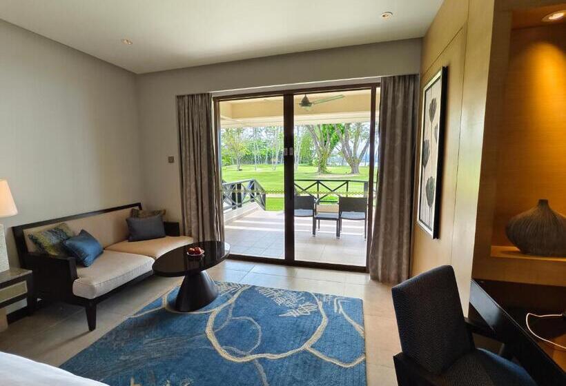 חדר קלאב עם נוף לים, Shangri La Tanjung Aru, Kota Kinabalu