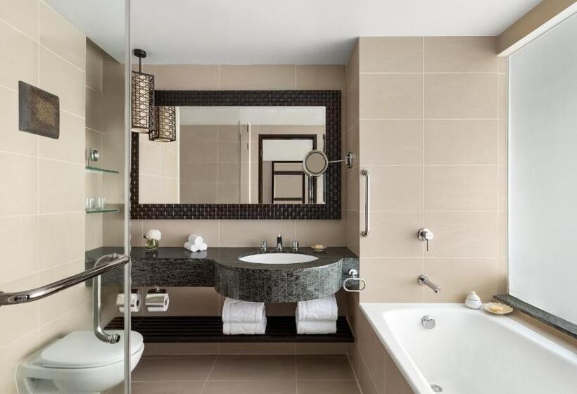 스탠다드 룸 킹사이즈 침대, Shangri La Tanjung Aru, Kota Kinabalu