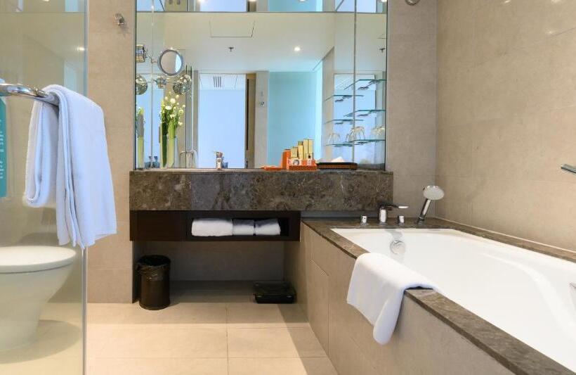 חדר קלאב עם מיטת קינג, Shangri La Tanjung Aru, Kota Kinabalu