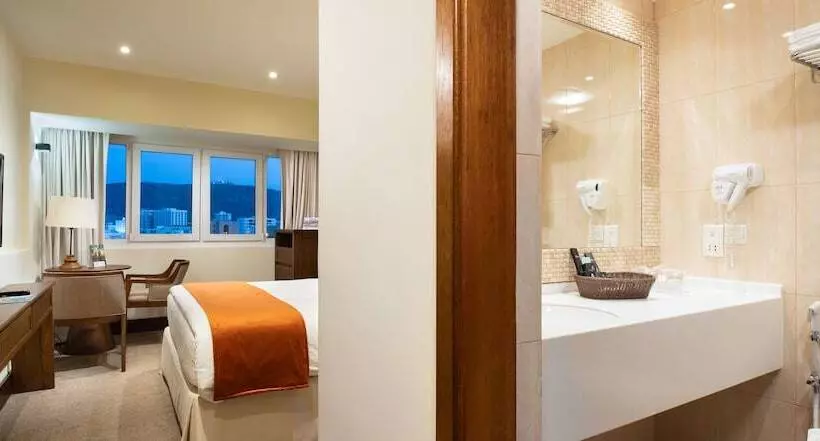 اتاق سوپریور, Al Falaj Hotel   Selection Of Breakfast Or Suhior And Dinner Or Iftar   Valid For Stays Between 19 F