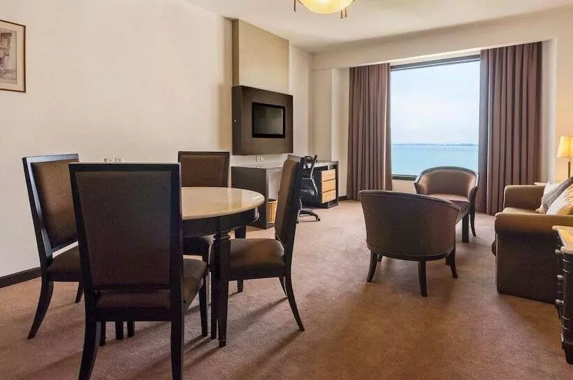 スイート, Bayview Hotel Georgetown Penang