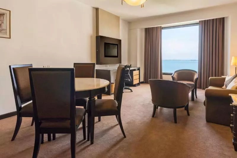 スイート, Bayview Hotel Georgetown Penang