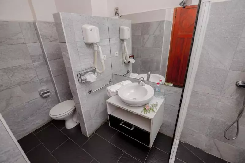 اتاق کلاس بیزنس, Hôtel Colbert   Spa & Casino