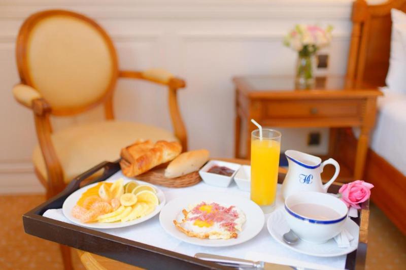 デラックスルーム, Hôtel Colbert   Spa & Casino