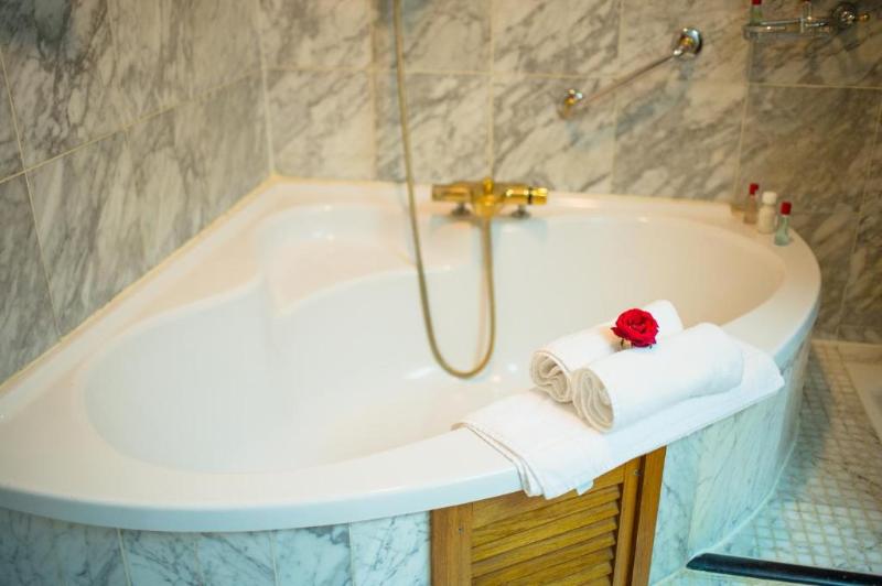 デラックスルーム, Hôtel Colbert   Spa & Casino