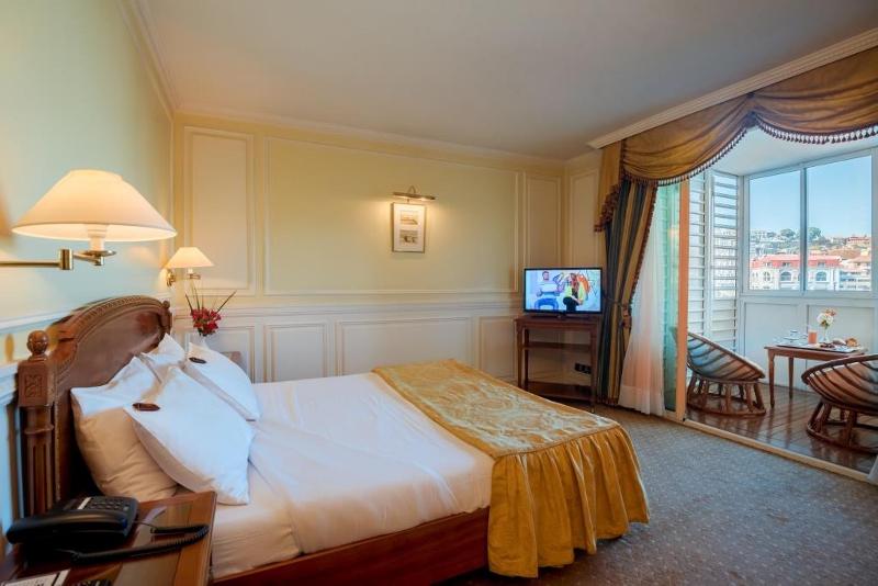 デラックスルーム, Hôtel Colbert   Spa & Casino